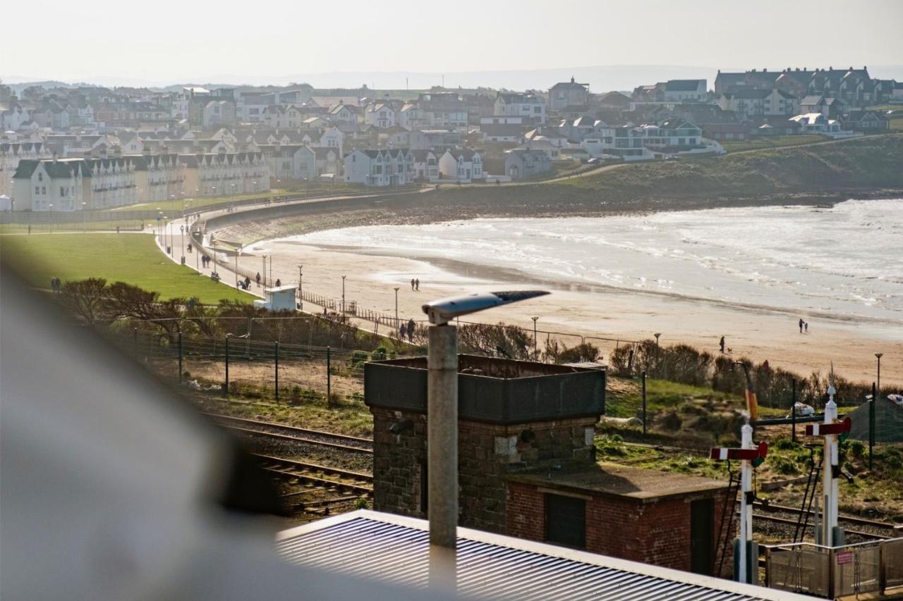 Luxury Seaview Penthouse - Sleeps 7 - Golf Park 4 - Bed and Breakfast Portrush