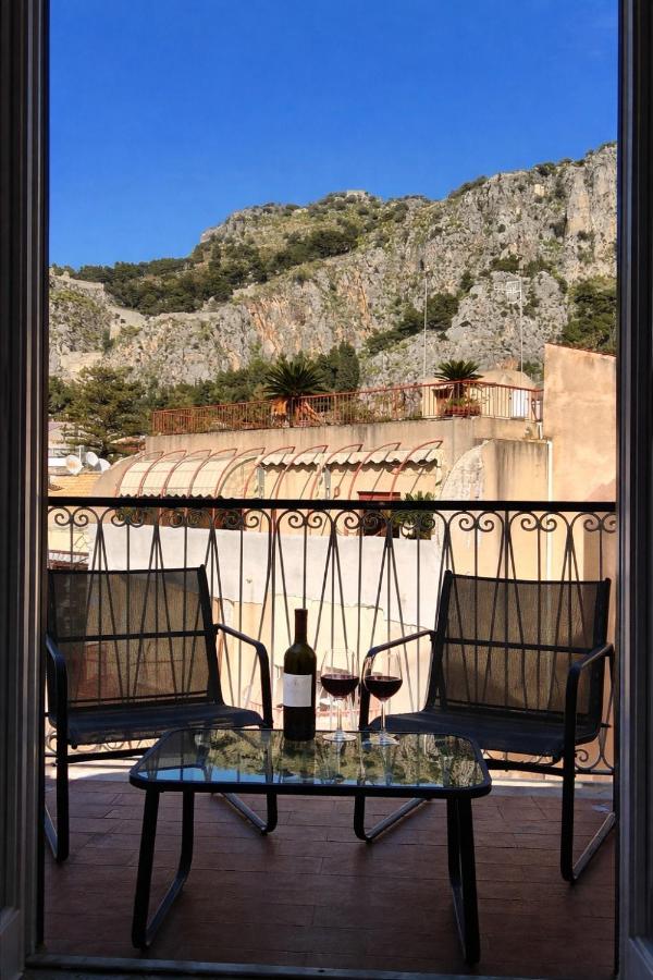 Binario 14 - B&B Cefalù