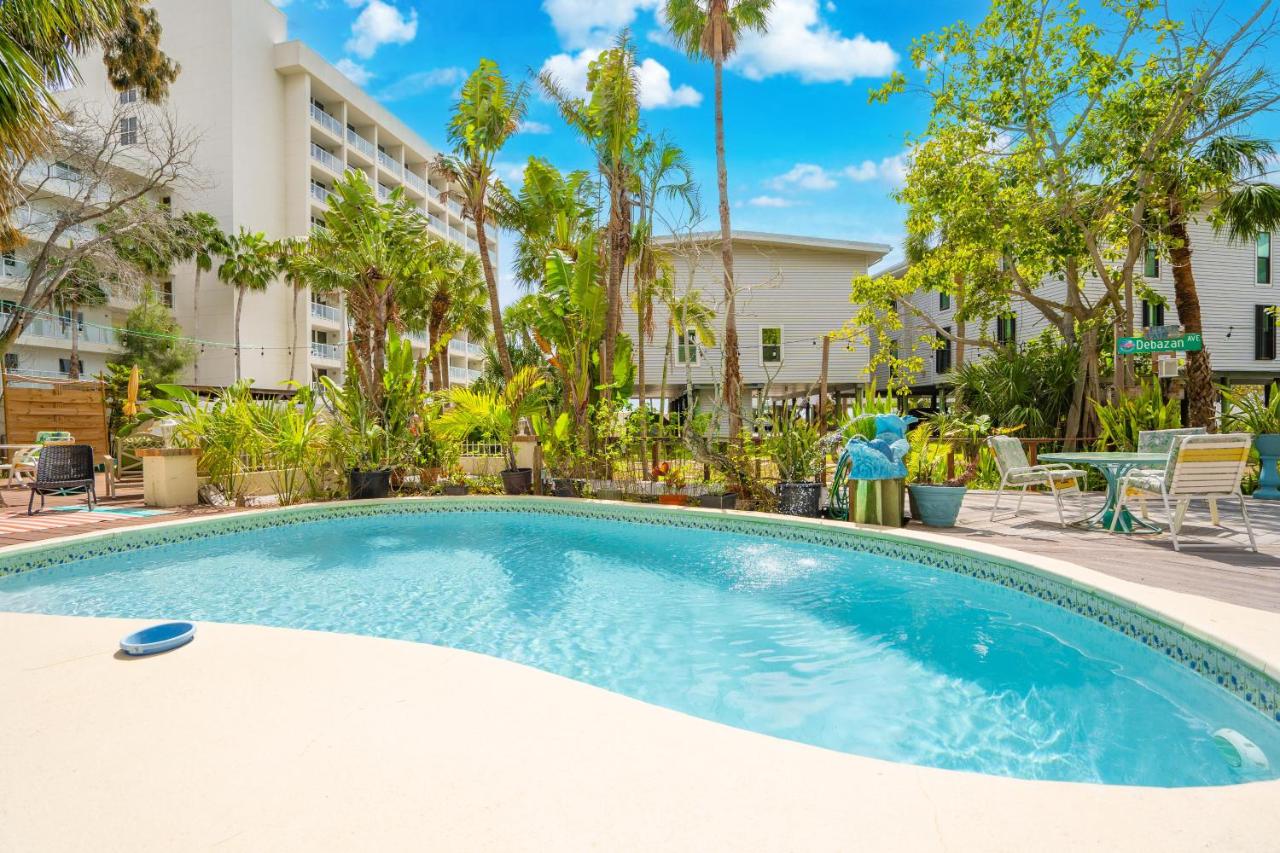 Cabana Cottage Treasure Island Beach Sleeps 3 - B&B St. Pete Beach