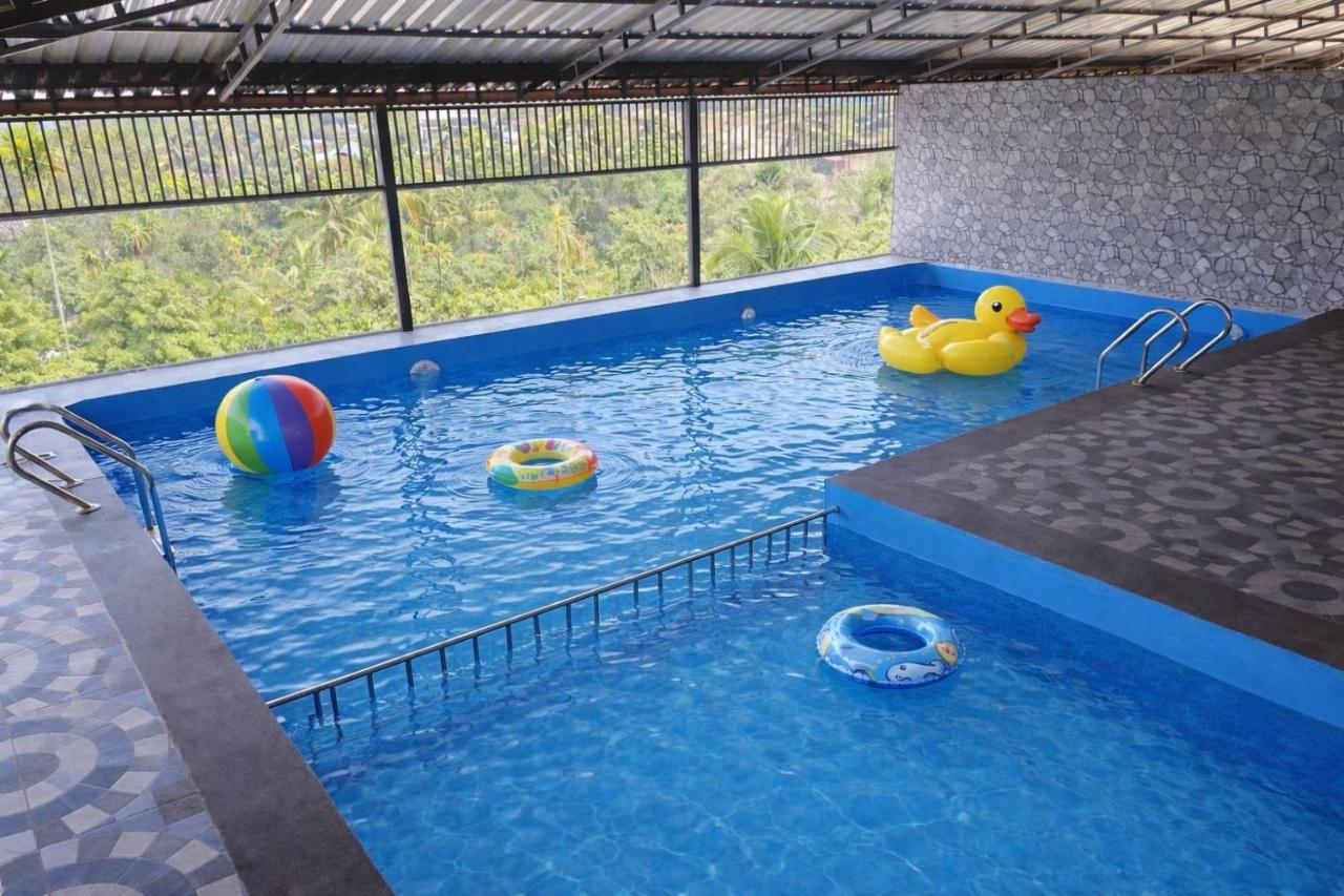 Pullat Suites - B&B Kalpatta