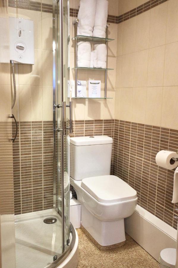 Super King or Twin Room with Shower - Dog Friendly