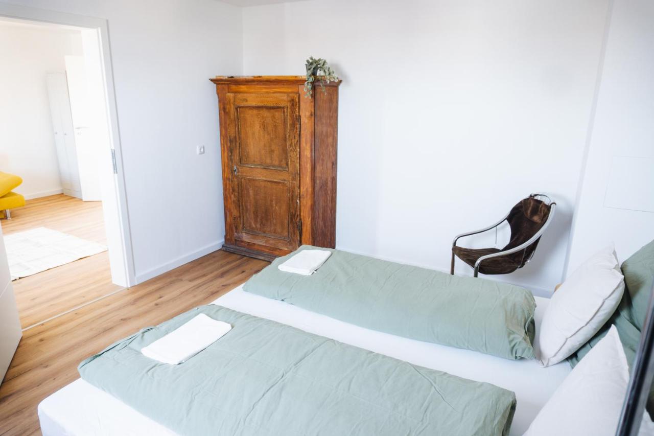 raum life - Helles Apartment zum Wohlfühlen ideal für Gruppen - B&B Straubing