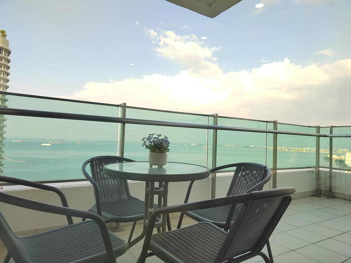 New 2br 2bath Seaview Gurney Gleneagles - Ferienwohnung George Town