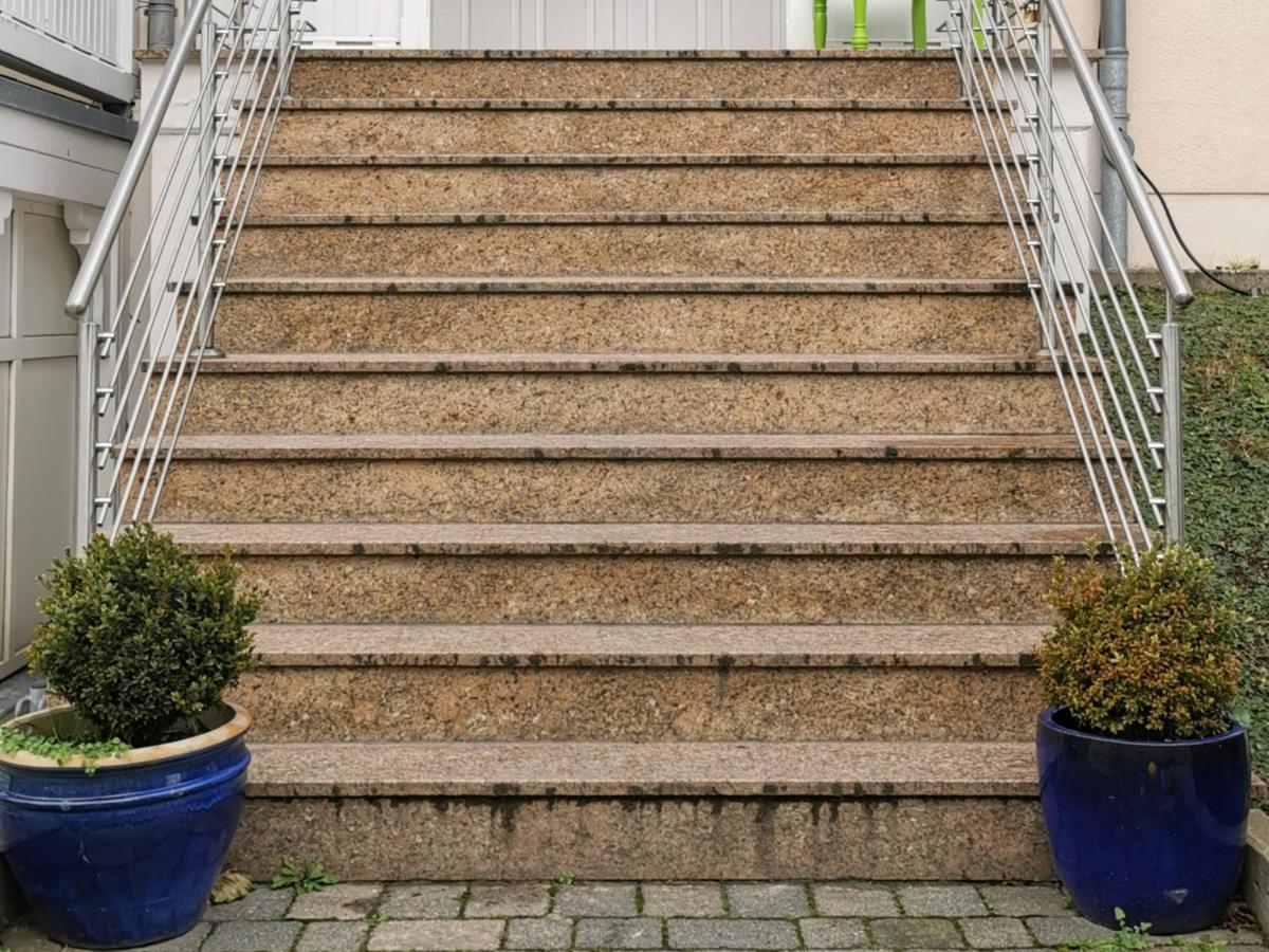 Hunde ohne Aufpreis - Fewo Hagemeister Sellin - Sauna im Haus - 6 Min zum Strand - 2 Traumbalkone - Privatparkplatz - Chambres d'hôtes Sellin