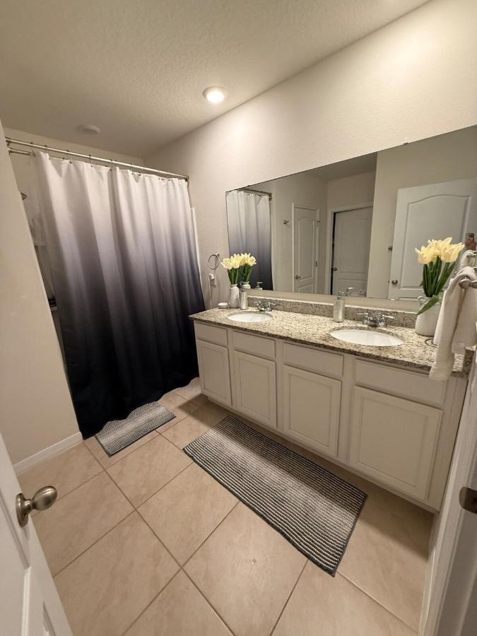 Spacious 4BR Near Lake Nona 30 Min to MCO - Chambres d'hôtes Saint Cloud