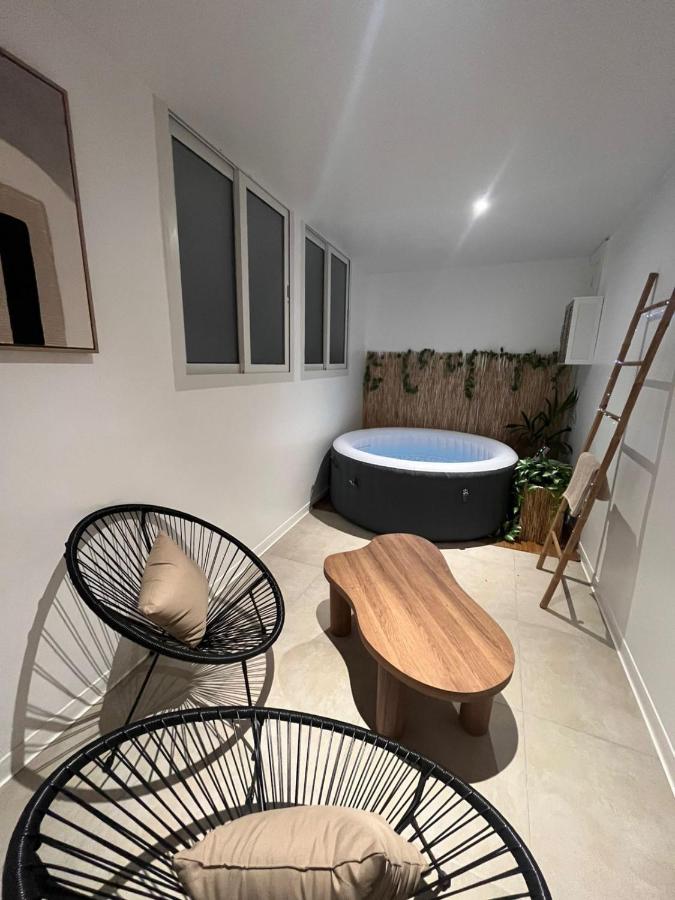 Studio Tulum - jacuzzi privé - face à la mer - Ferienwohnung Tartane