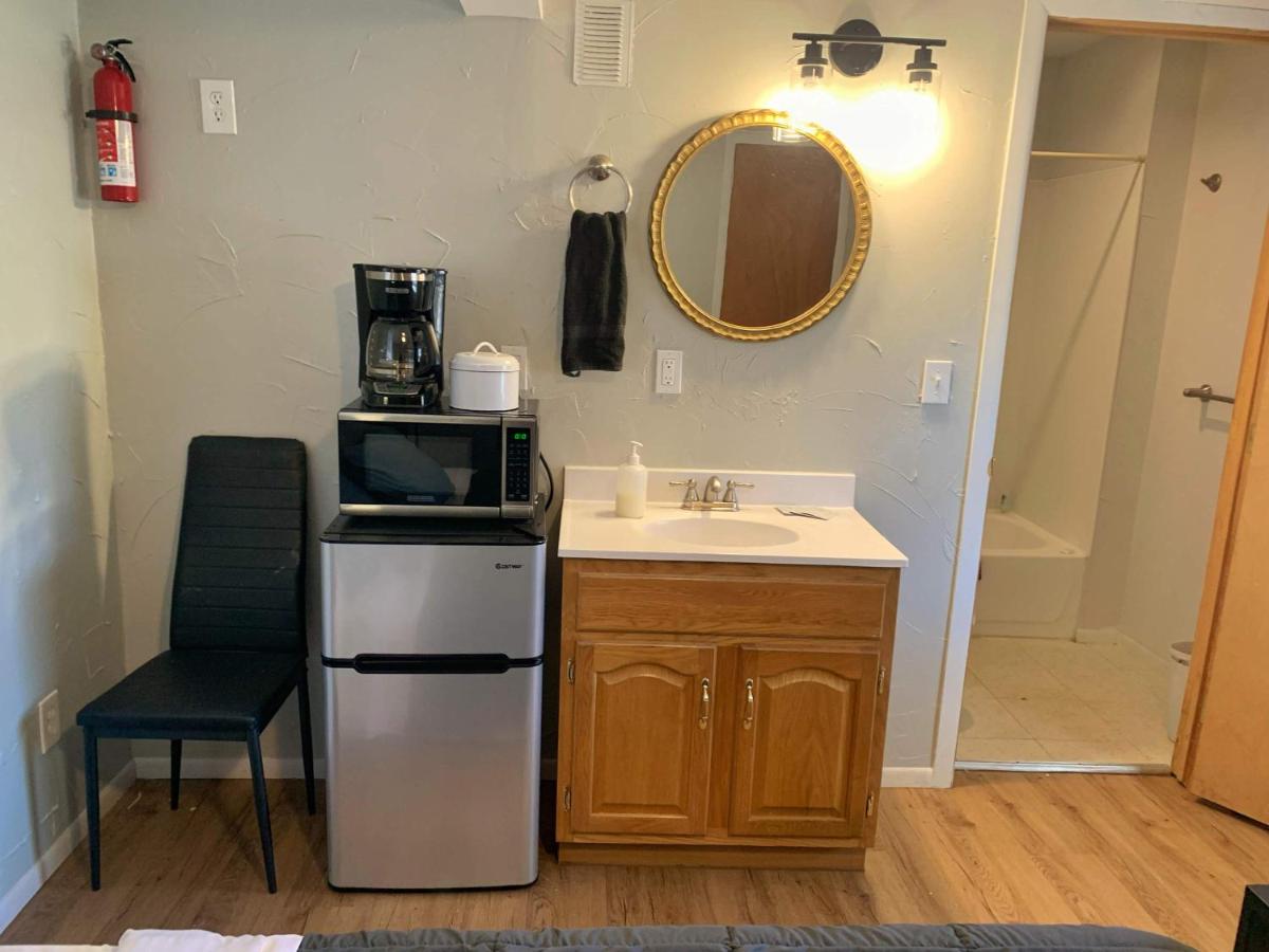 Quiet Motel Room Near Ark River #4 - 15 min to Salida - B&B Howard