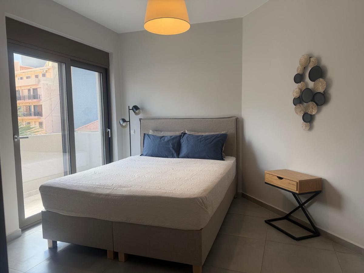 Zonapartments B sea view- city center - B&B Chionáto