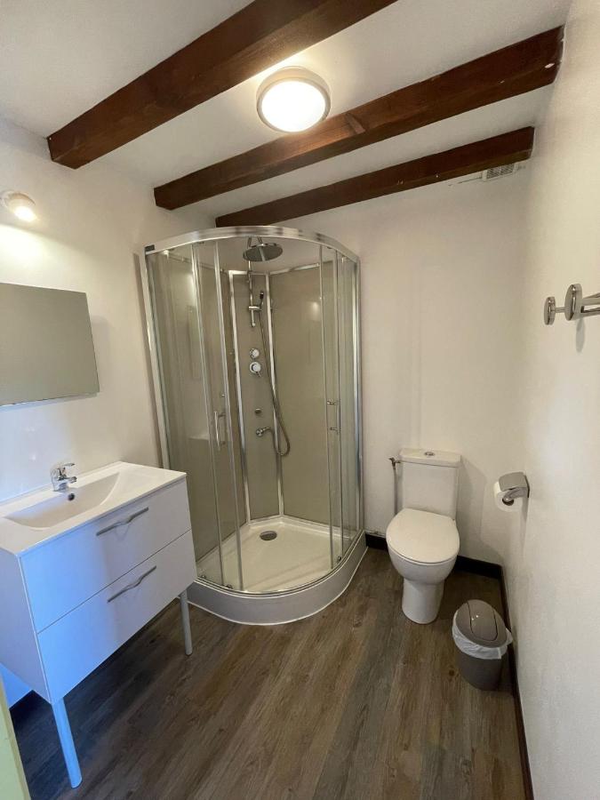 Vierbettzimmer mit eigenem Bad