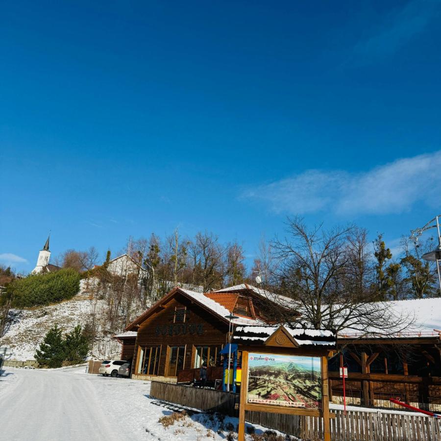 Ubytování pod Borovou - B&B Malenovice