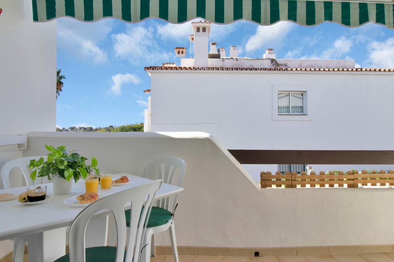 Apartamento con vistas al mar, piscina y barbacoa - TORRENUEVA 7B - Chambres d'hôtes La Cala De Mijas