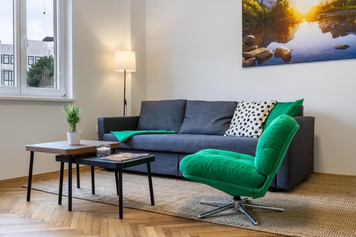 Premium Castle View Stay, Heart of Old Town - Chambres d'hôtes Bratislava