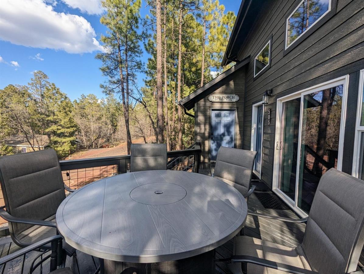 Pinetop Getaway w Sunset Deck & Fire Pit Table - Ferienwohnung Pinetop-Lakeside