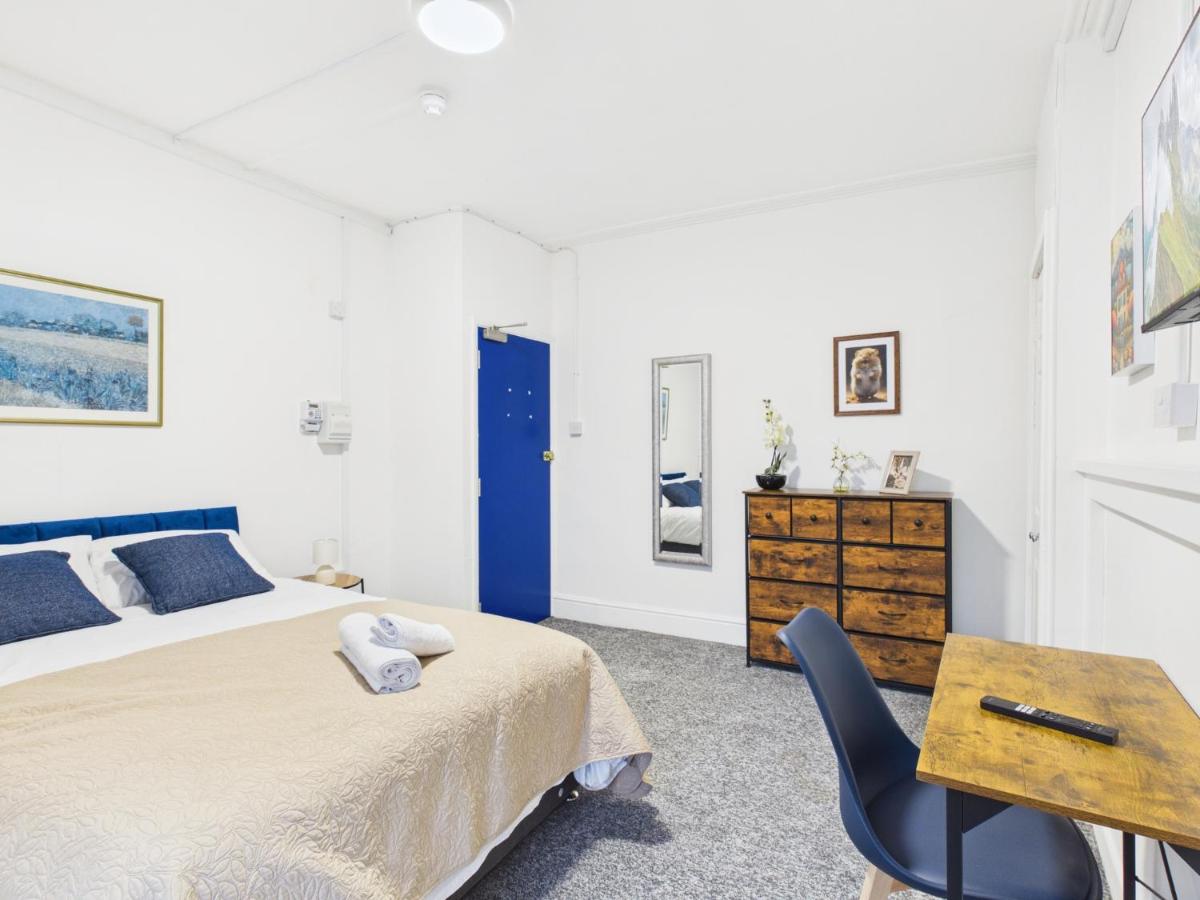 Chambre Double avec Salle de Bains Commune