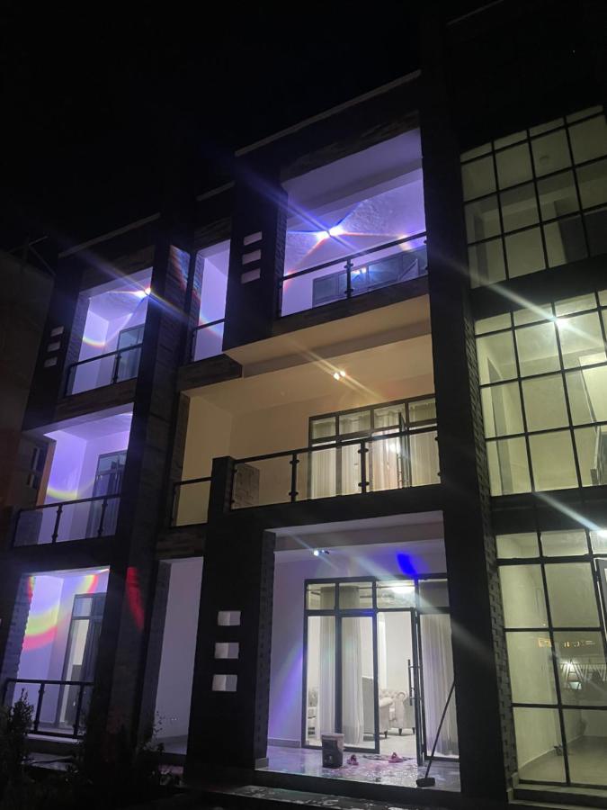 KIGALI GOLDEN VILLA RESORTs WITH SWIMMING POOL - B&B Kigali