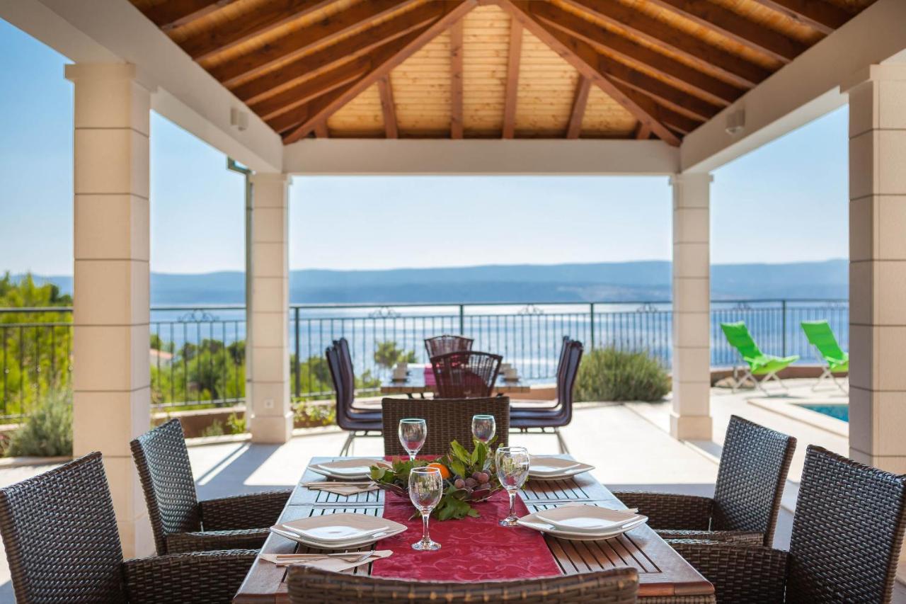 Beachfront Apartments Lara - B&B