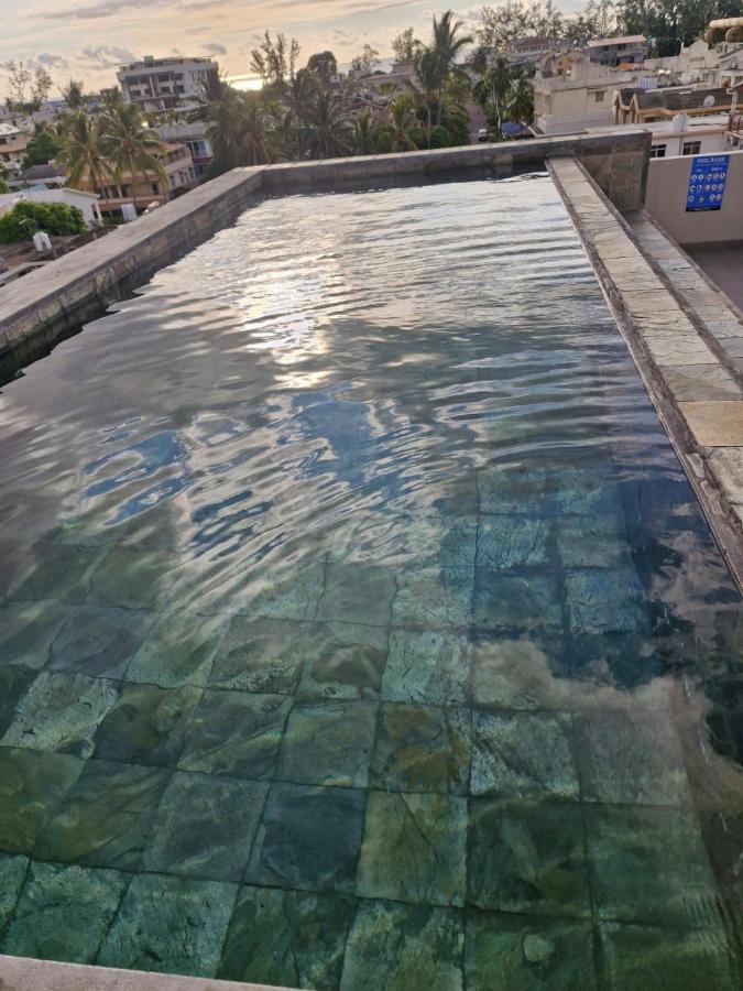 Pearl Heights Getaway Infinity Pool, Gym, Walk to the Beach - Bed and Breakfast Flic en Flac