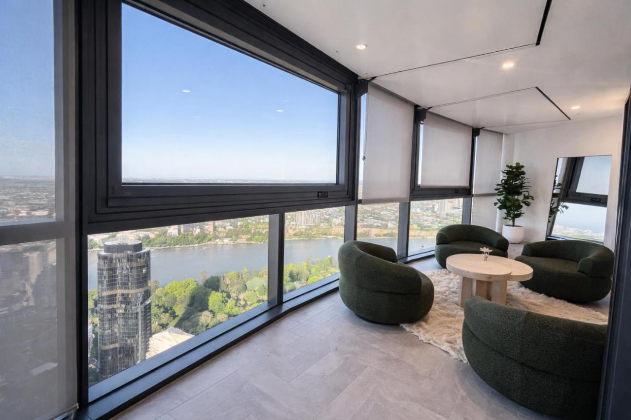 Cloud Nine Stay | Designer Views on Level 61 - B&B Brisbane