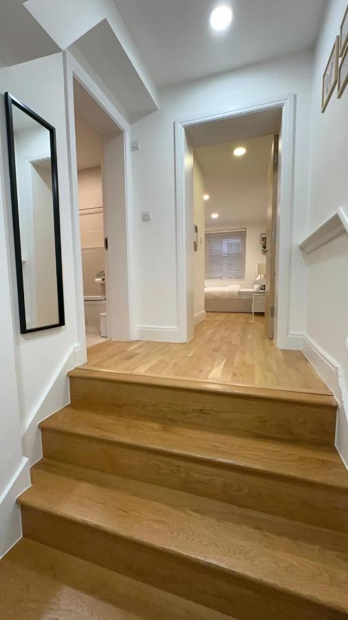 Fifty4 Holidays - B&B London