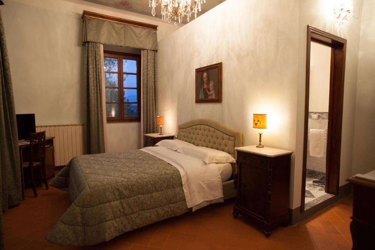 Kamer met Kingsize Bed en Uitzicht op de Tuin