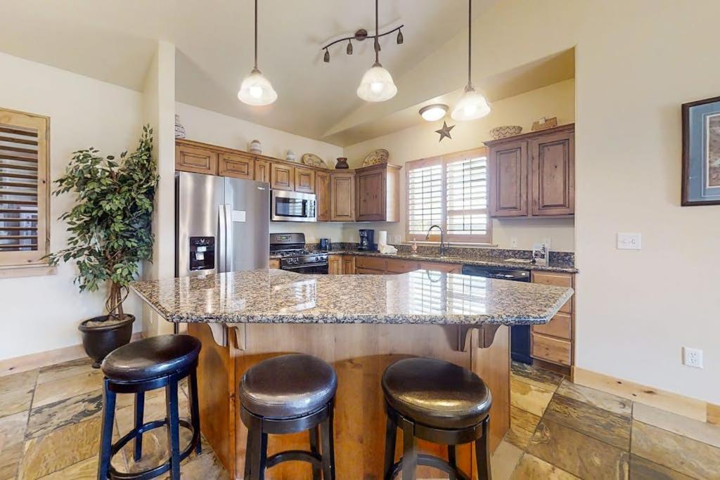 Bear Hollow Village Townhouse with Community Pool - Ski the Slopes - Ferienwohnung Park City