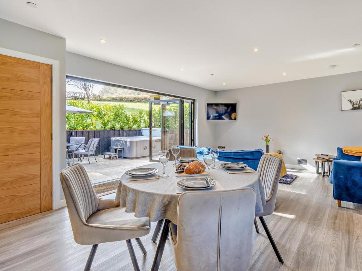 2 Bed in Knighton oc-94203 - Ferienwohnung Knighton