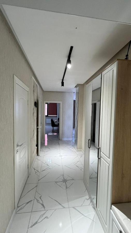 квартира по суточно - Chambres d’hôtes Chymkent