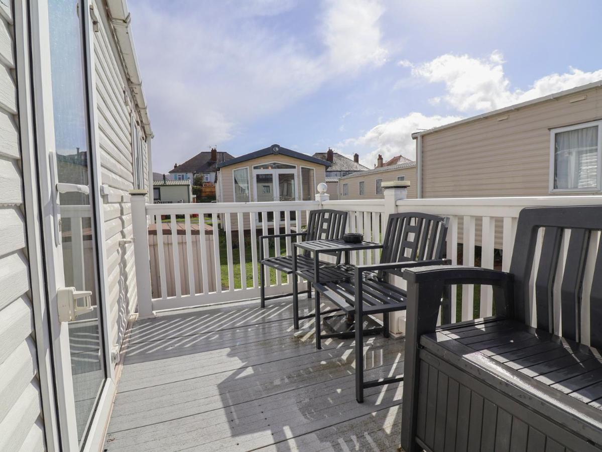 Caravan CP10 - Bed and Breakfast Prestatyn