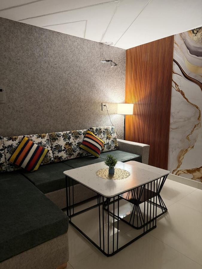 Little Nest - Bed and Breakfast Zerakpur