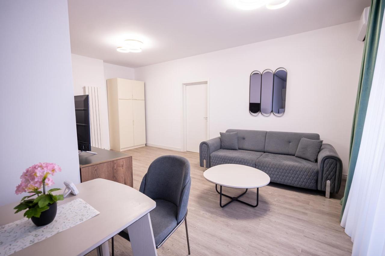 Seaside Mamaia Nord D10 Apartamente cu Vedere la Mare - B&B Năvodari