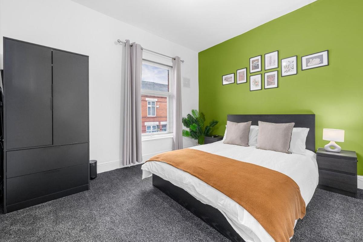 Stylish 2 Bed house in Manchester - B&B Manchester