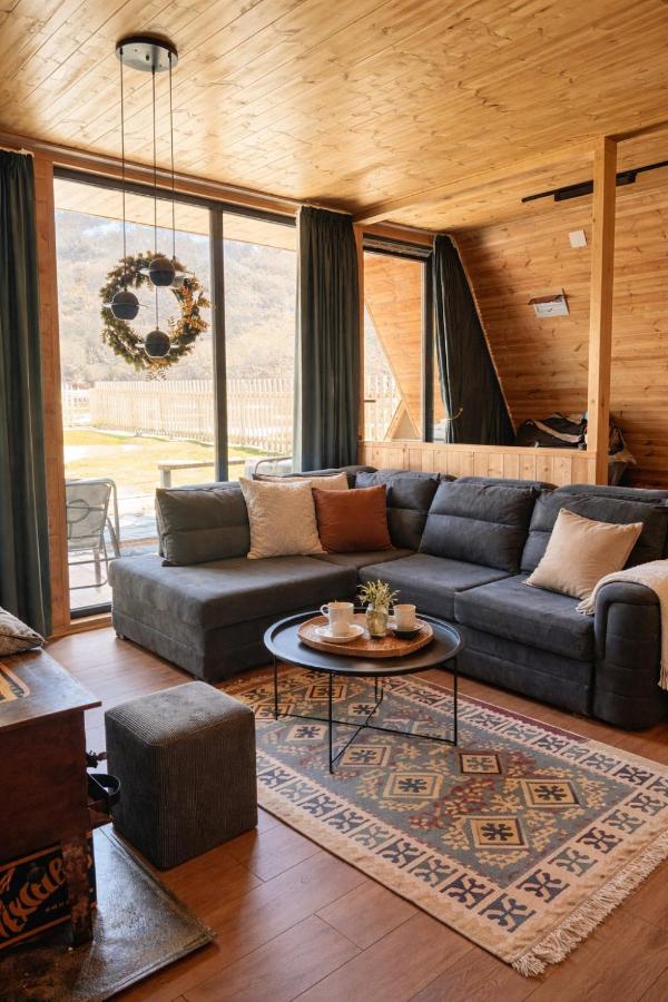 Mestia Inn Chalet - Bed and Breakfast Mestia