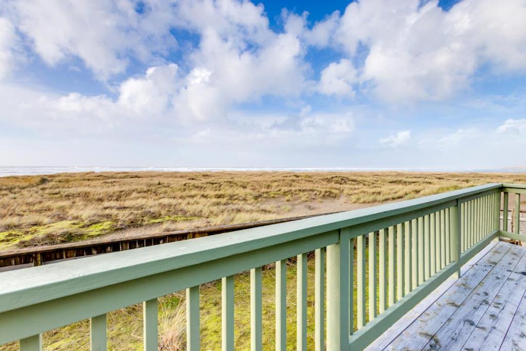 Oceanfront octagon house with panoramic water views WiFi & washer&dryer - B&B Seaside