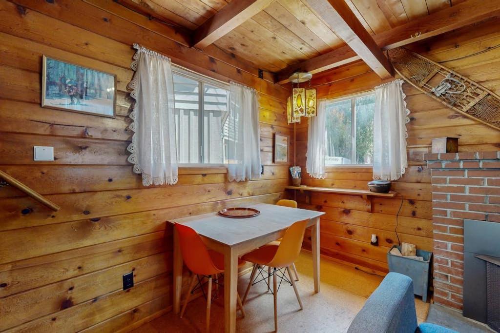 Cozy & comfortable mountain cabin with great Government Camp location - Ferienwohnung Government Camp