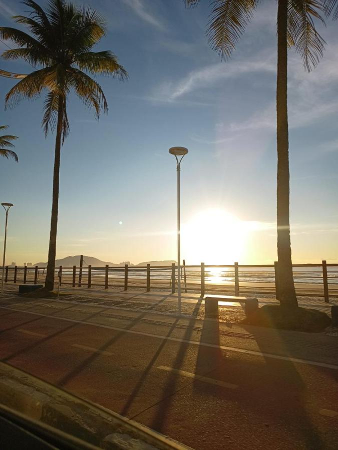 Apartamento 4 quartos de frente para o mar, Pitangueiras Guarujá - Chambres d'hôtes Guarujá