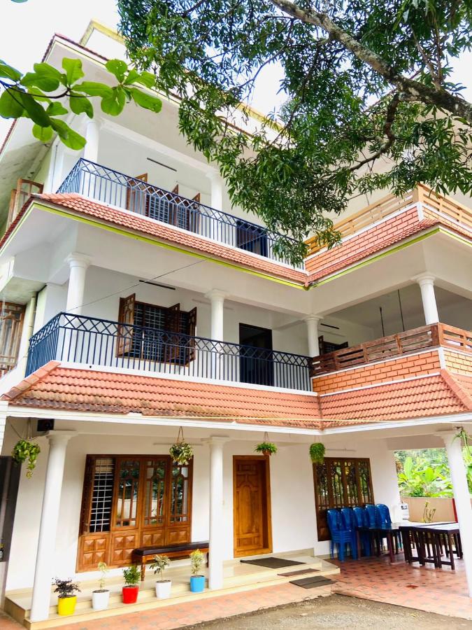 Jungle Bells Residency - Bed and Breakfast Thekkadi