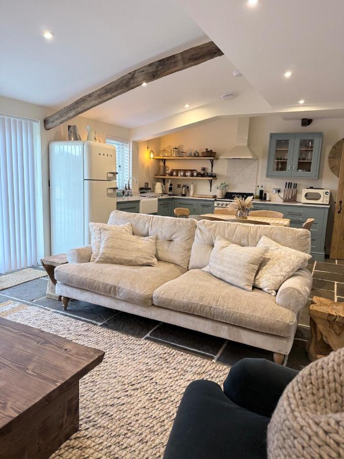 Wellness Cottage near Leeds Castle with pool, hot tub, sauna & fitness room - B&B Leeds