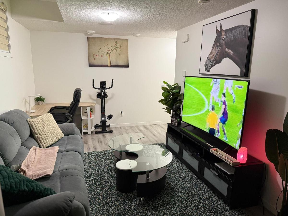 Cozy Family Suite - Avail for Long Stay - B&B Calgary