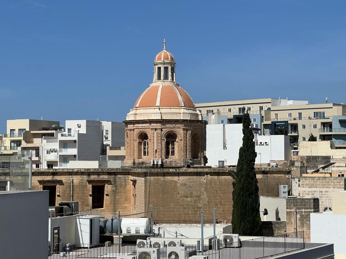 Luzzu Harbour Suites Modern 2BR in Marsaxlokk - B&B Marsaxlokk