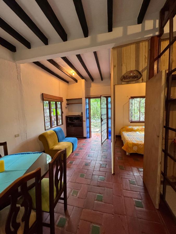 Hospedaje Casa Renasiente Cali - Chambres d'hôtes Cali