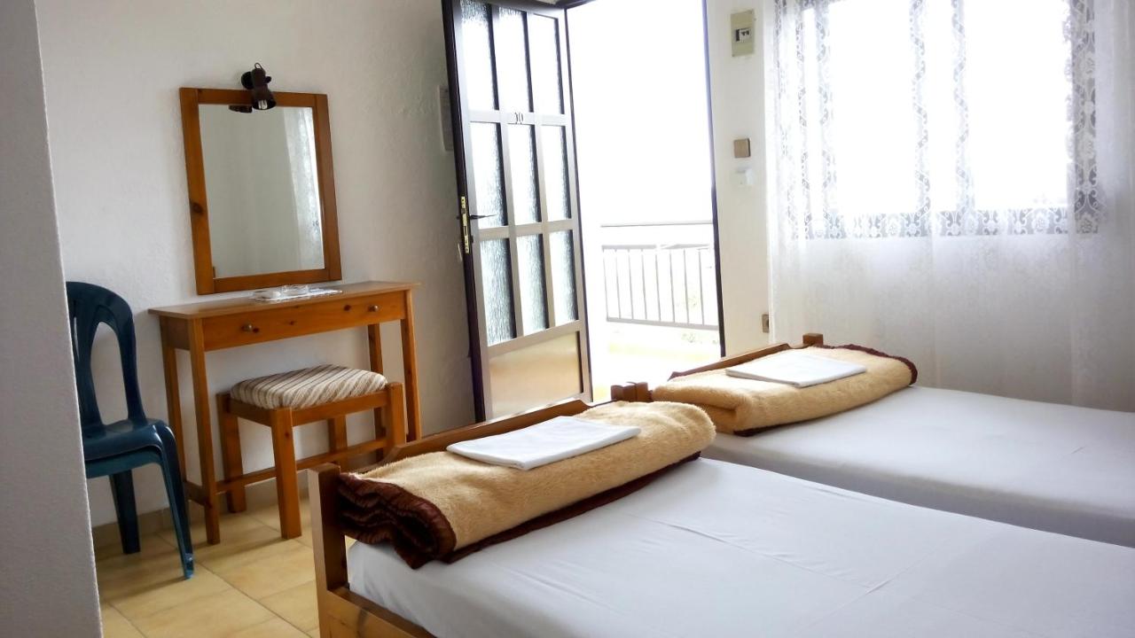 Standard Twin Room with Sea View