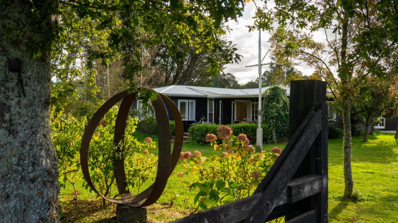 The Black Barn At Puketitiri - B&B Puketitiri
