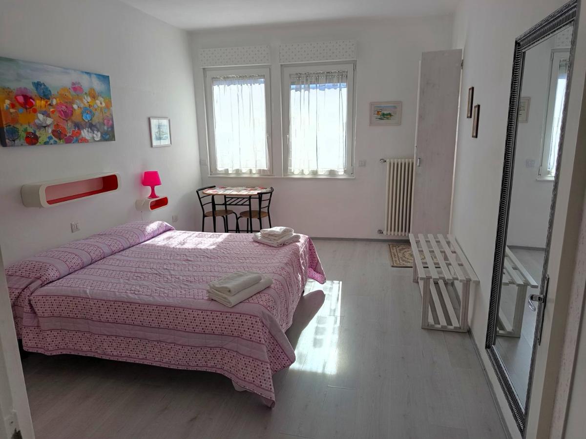 Double or Twin Room with Private Bathroom