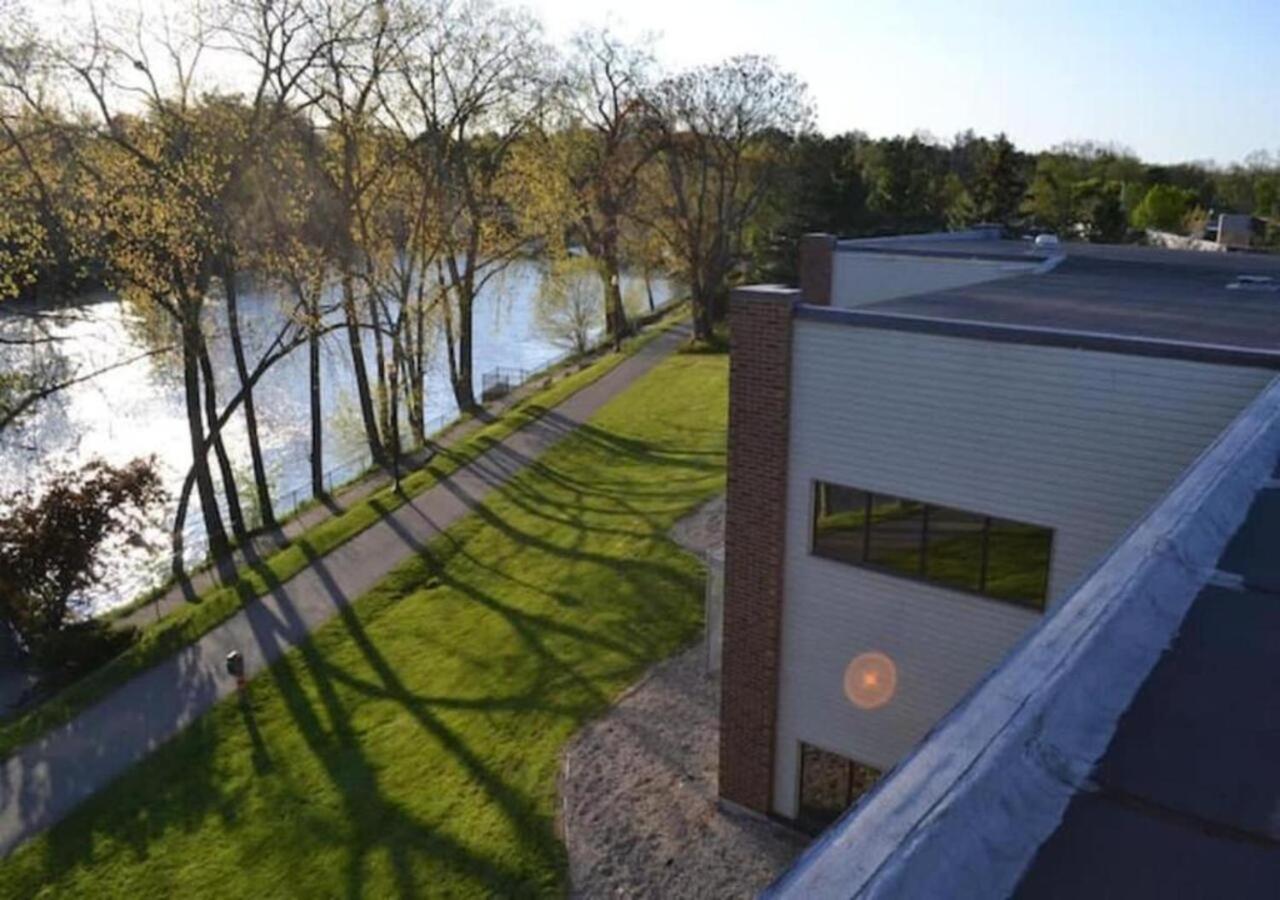 Rivers Edge Lofts - Unit 5 - B&B Niles