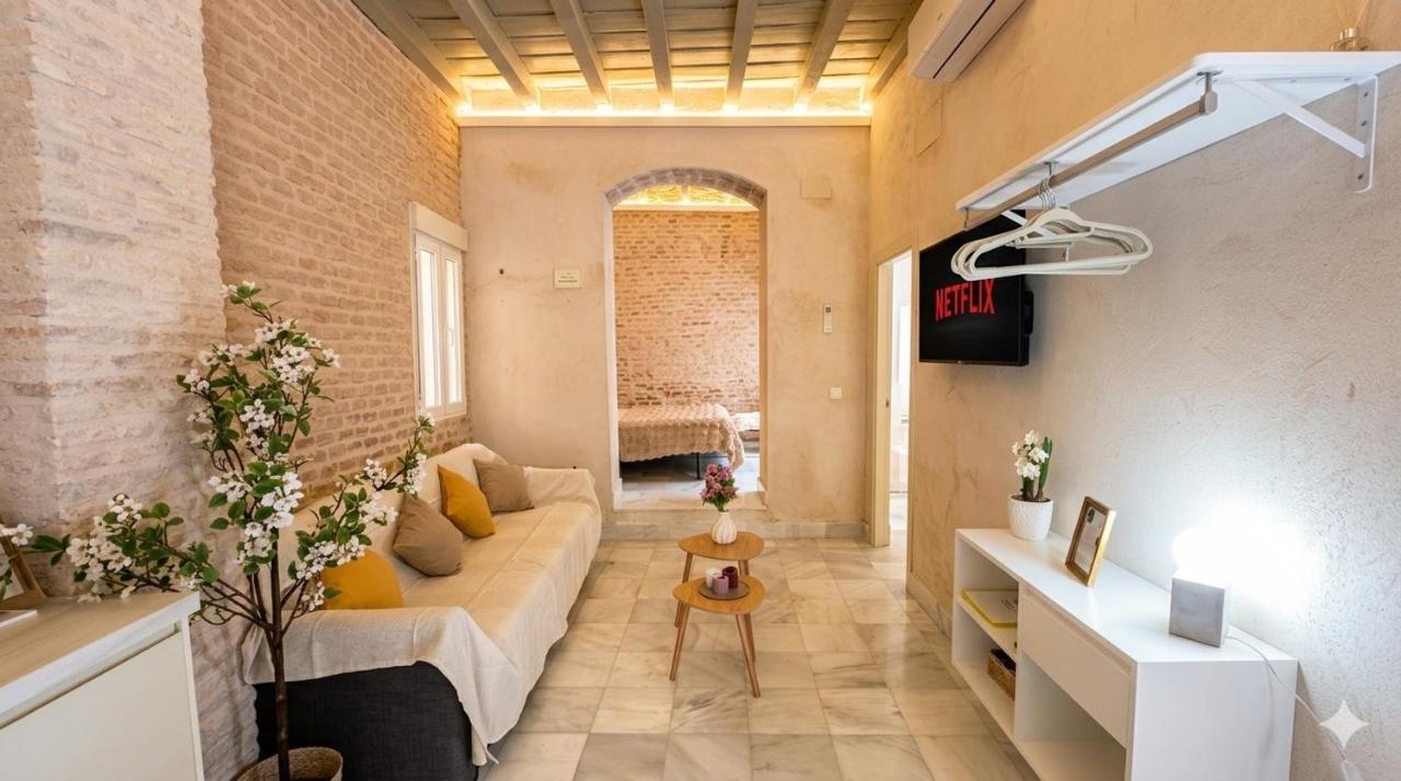 Apartamento con patio privado en Triana Diseño & Ubicación Top - Chambres d'hôtes Séville