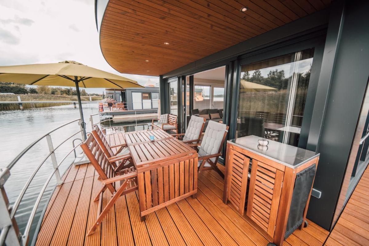 Floatinghouse Hideaway LP26 - Ferienwohnung Klitten