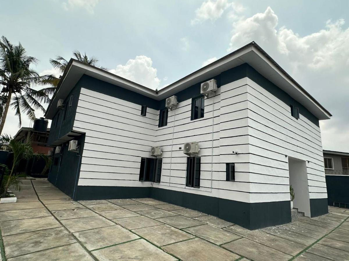 House 2 Guest House - Felele - B&B Ibadan