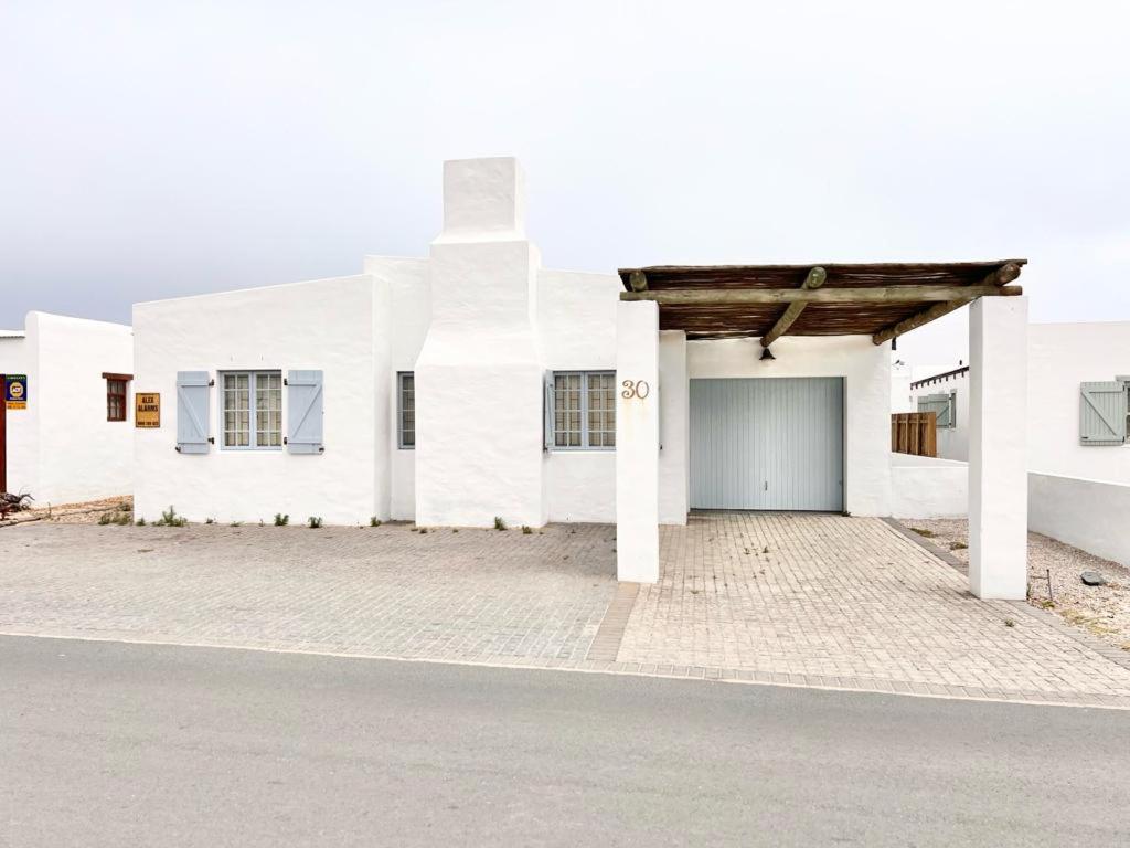 Ivory Pearl - B&B Paternoster