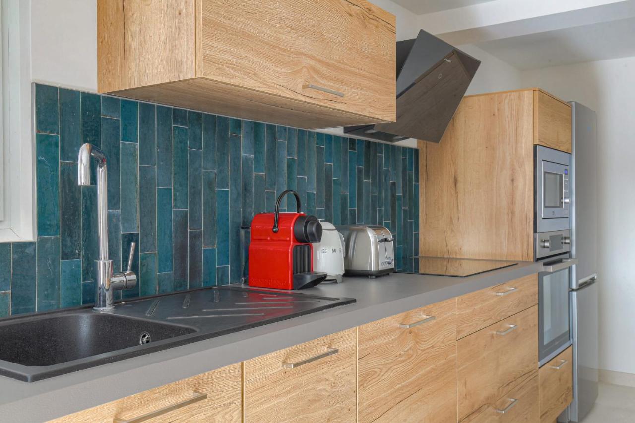 Spacieux et Calme avec parking gratuit - B&B Grézieu-la-Varenne