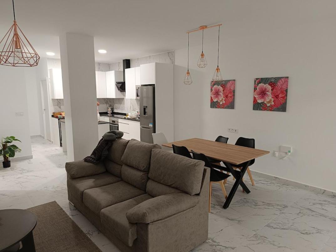 Sylvia Apartman - Ferienwohnung Torrelamata